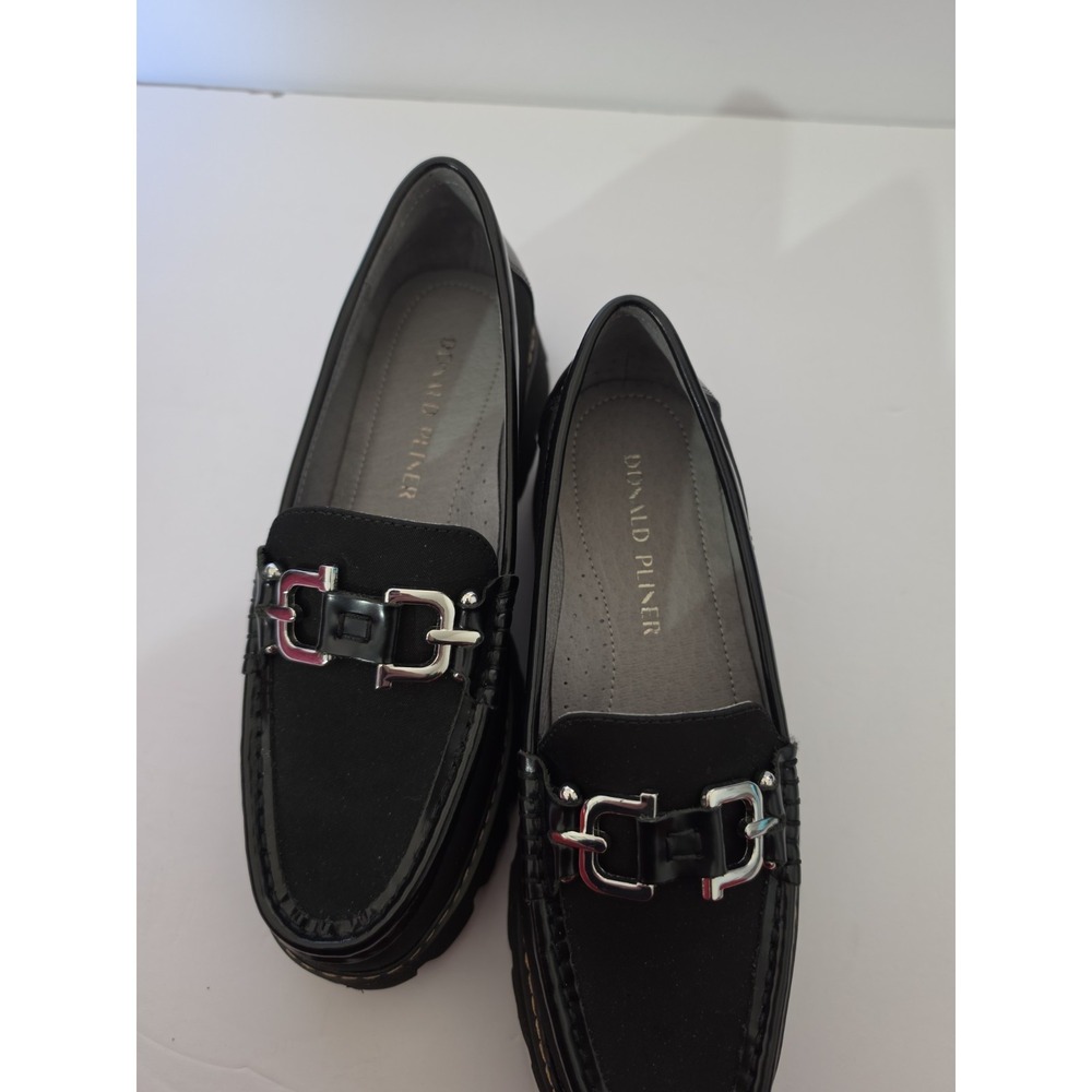 Donald Pliner Black Leather Lug Sole Loafers Womens 7M Slip On Shoes